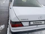 Mercedes-Benz E 260 1990 года за 600 000 тг. в Аса – фото 3