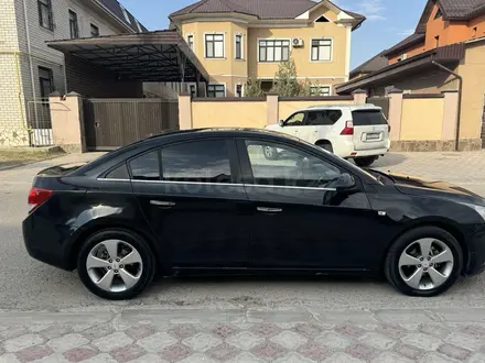 Chevrolet Cruze 2013 года за 3 800 000 тг. в Актау – фото 2