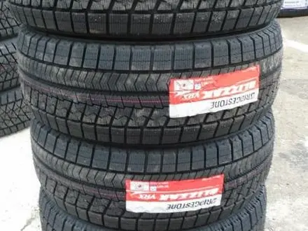 Шины Bridgestone 225/55/r17 VRX за 75 000 тг. в Алматы