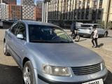 Volkswagen Passat 2000 года за 1 250 000 тг. в Астана