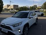 Toyota RAV4 2019 годаүшін12 900 000 тг. в Актобе – фото 4
