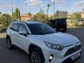 Toyota RAV4 2019 года за 12 900 000 тг. в Актобе – фото 3