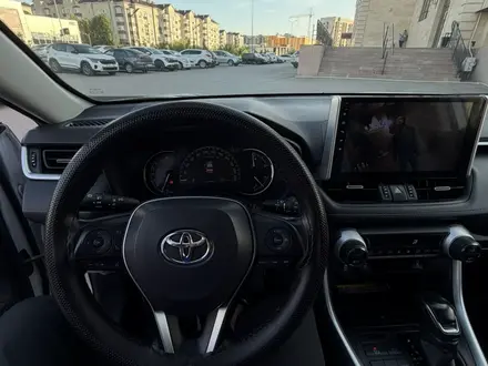 Toyota RAV4 2019 года за 12 900 000 тг. в Актобе – фото 8