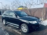 Volkswagen Touareg 2007 года за 7 600 000 тг. в Алматы – фото 4