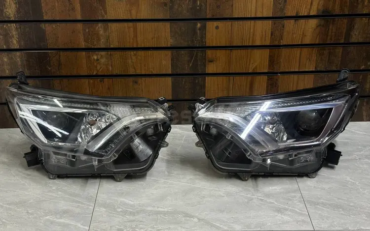 TOYOTA RAV4 2016-2019 фара за 16 000 тг. в Алматы