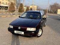 Volkswagen Passat 1993 годаfor1 800 000 тг. в Шымкент