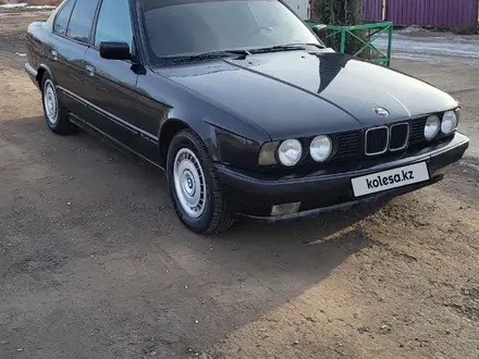 BMW 525 1991 года за 1 500 000 тг. в Шардара – фото 4