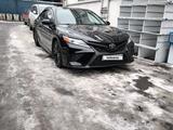 Toyota Camry 2020 года за 13 000 000 тг. в Алматы