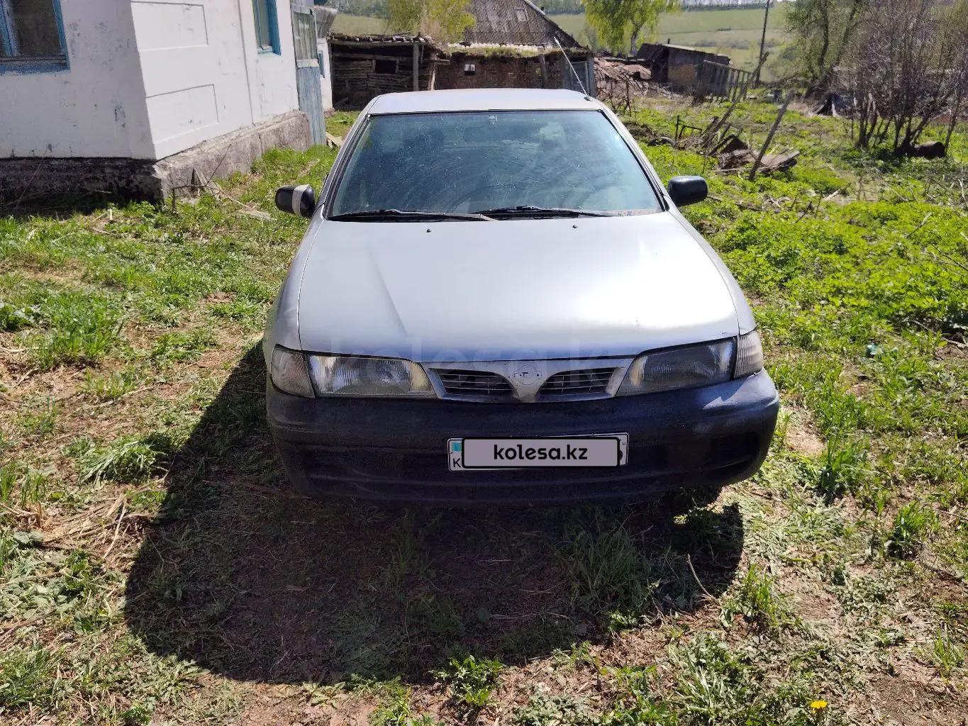 Nissan Almera, 1996