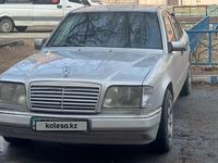 Mercedes-Benz E 200 1993 года за 1 200 000 тг. в Павлодар