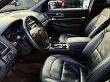 Ford Explorer 2018 года за 13 500 000 тг. в Алматы – фото 3