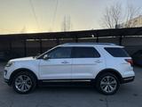 Ford Explorer 2018 года за 13 500 000 тг. в Алматы – фото 5