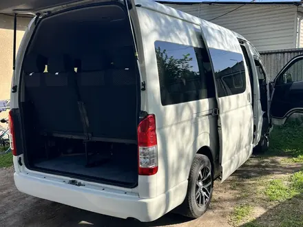 Toyota Hiace 2016 года за 17 600 000 тг. в Алматы – фото 4