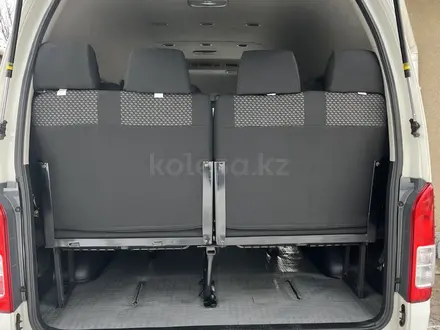 Toyota Hiace 2016 года за 17 600 000 тг. в Алматы – фото 6