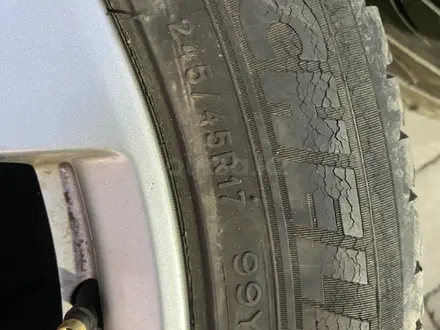 Оригинальные диски R17 на Мерседес с летней резиной за 180 000 тг. в Алматы – фото 7