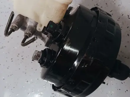 Тормозной вакуум с целиндром Toyota Gracia 47201-33100 44610-33470 за 60 000 тг. в Алматы – фото 2