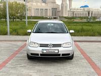 Volkswagen Golf 2001 года за 3 100 000 тг. в Астана