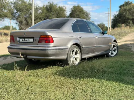 BMW 523 1996 года за 3 500 000 тг. в Актобе – фото 4