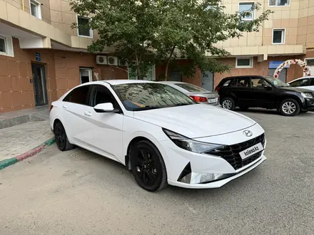 Hyundai Elantra 2021 года за 8 400 000 тг. в Атырау
