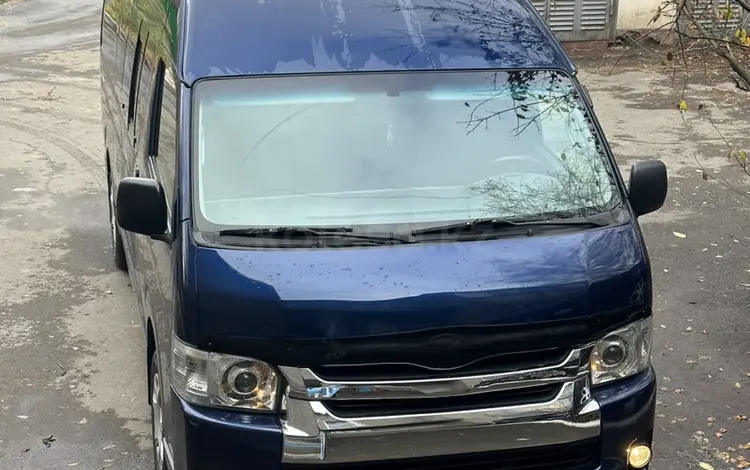 Toyota Hiace 2012 года за 11 500 000 тг. в Астана