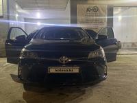 Toyota Camry 2017 года за 9 400 000 тг. в Атырау