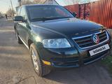 Volkswagen Touareg 2004 года за 5 300 000 тг. в Караганда