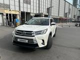 Toyota Highlander 2018 года за 20 000 000 тг. в Астана