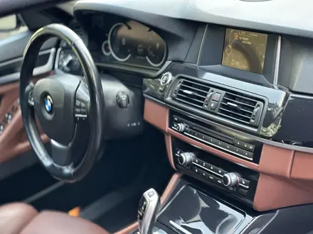 BMW 528 2015 года за 11 800 000 тг. в Алматы – фото 13