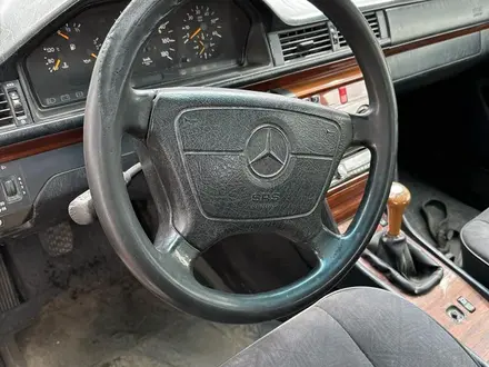 Mercedes-Benz E 200 1995 года за 1 200 000 тг. в Семей – фото 8