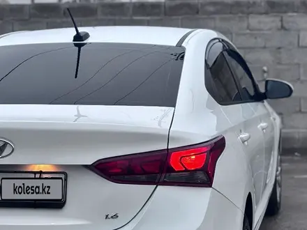 Hyundai Solaris 2019 года за 6 800 000 тг. в Шымкент – фото 10