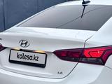 Hyundai Solaris 2019 года за 6 800 000 тг. в Шымкент – фото 3