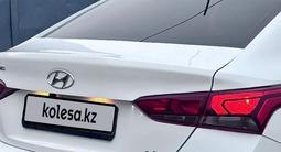 Hyundai Solaris 2019 года за 6 800 000 тг. в Шымкент – фото 3