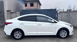 Hyundai Solaris 2019 года за 6 800 000 тг. в Шымкент – фото 4