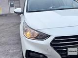 Hyundai Solaris 2019 года за 6 800 000 тг. в Шымкент – фото 5
