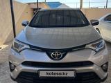 Toyota RAV4 2016 года за 11 000 000 тг. в Актау