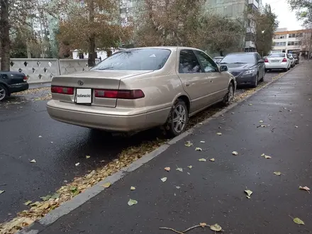 Toyota Camry 1999 года за 3 200 000 тг. в Павлодар – фото 2