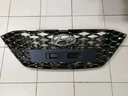 Решетка радиатора и бампера на Hyundai Accent за 6 000 тг. в Алматы