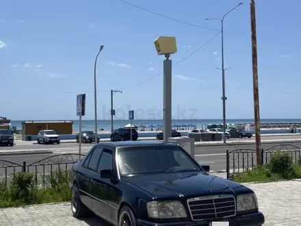 Mercedes-Benz E 220 1995 года за 2 000 000 тг. в Актау – фото 3