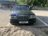 Mercedes-Benz E 200 1994 года за 1 350 000 тг. в Алматы