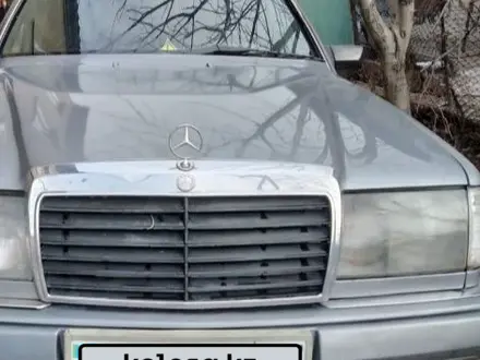 Mercedes-Benz E 200 1992 года за 1 400 000 тг. в Шымкент – фото 4
