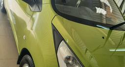 Chevrolet Spark 2013 года за 3 200 000 тг. в Жанаозен – фото 2