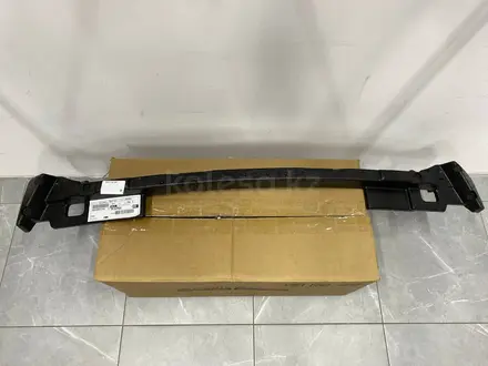 Абсорбер бампера на все марки Toyota за 1 000 тг. в Алматы