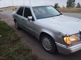 Mercedes-Benz E 200 1992 года за 700 000 тг. в Кокшетау – фото 2