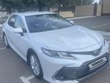 Toyota Camry 2023 годаүшін15 500 000 тг. в Уральск – фото 2