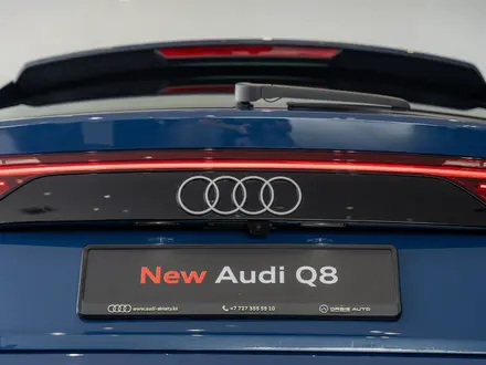 Audi Q8 55 TFSI Quattro 2026 года за 65 040 000 тг. в Алматы – фото 27