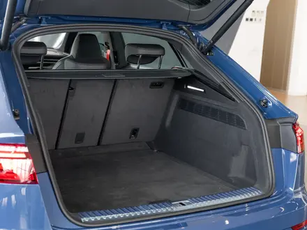 Audi Q8 55 TFSI Quattro 2026 года за 65 040 000 тг. в Алматы – фото 28