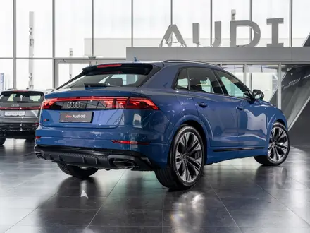 Audi Q8 55 TFSI Quattro 2026 года за 65 040 000 тг. в Алматы – фото 7