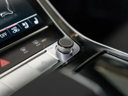 Audi Q8 55 TFSI Quattro 2026 года за 65 040 000 тг. в Алматы – фото 54