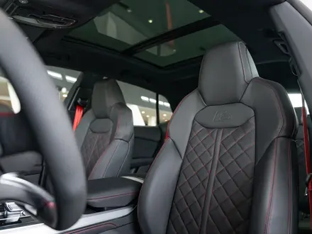 Audi Q8 55 TFSI Quattro 2026 года за 65 040 000 тг. в Алматы – фото 61