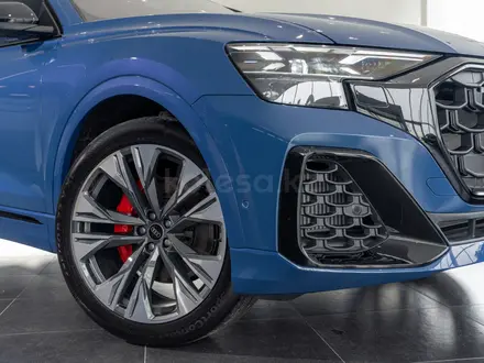 Audi Q8 55 TFSI Quattro 2026 года за 65 040 000 тг. в Алматы – фото 11